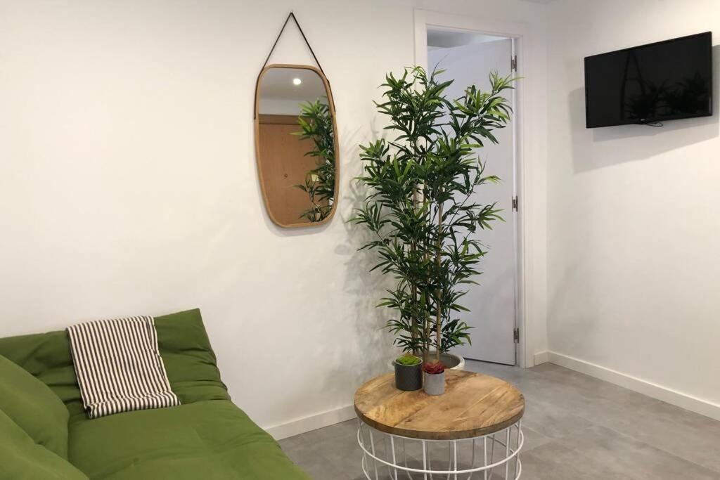M3 Terrace. Cool Apartment 15 Min Center By Metro Esplugues de Llobregat Exterior foto